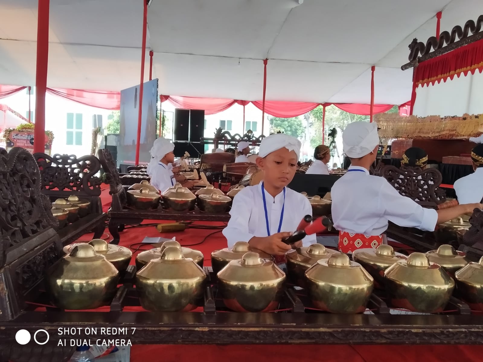 UNJUK KEBOLEHAN: Sanggar Bejo Lestari Laras perform di sebuah acara di Pati.