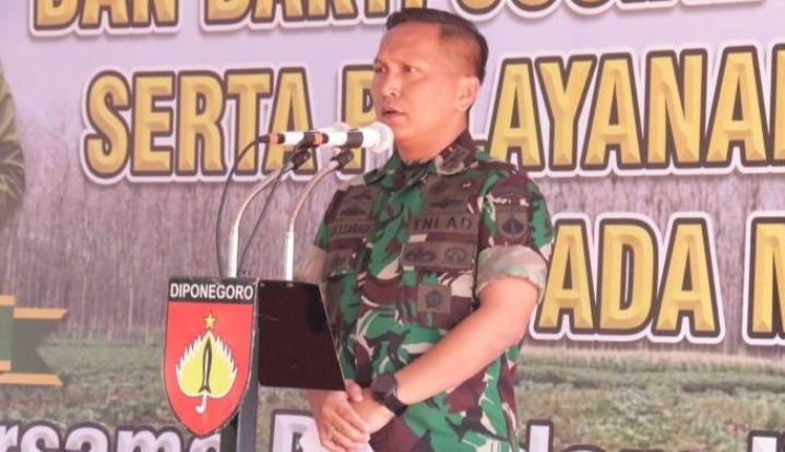 BAKTI LINGKUNGAN: Dandim 0718/Pati Letkol Inf. Jon Yong Saragih menyampaikan sambutan dalam giat penanaman bibit pohon di BPKH Regaloh pada Kamis (25/1/2024).