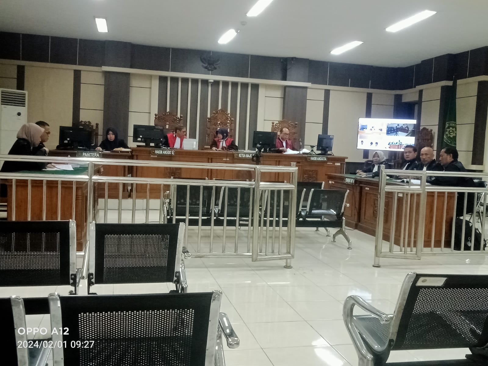 DIHUKUM: Suasana persidangan online perkara Bumdesma Pati di Pengadilan Negeri Tindak Pidana Korupsi Semarang pada awal bulan ini.