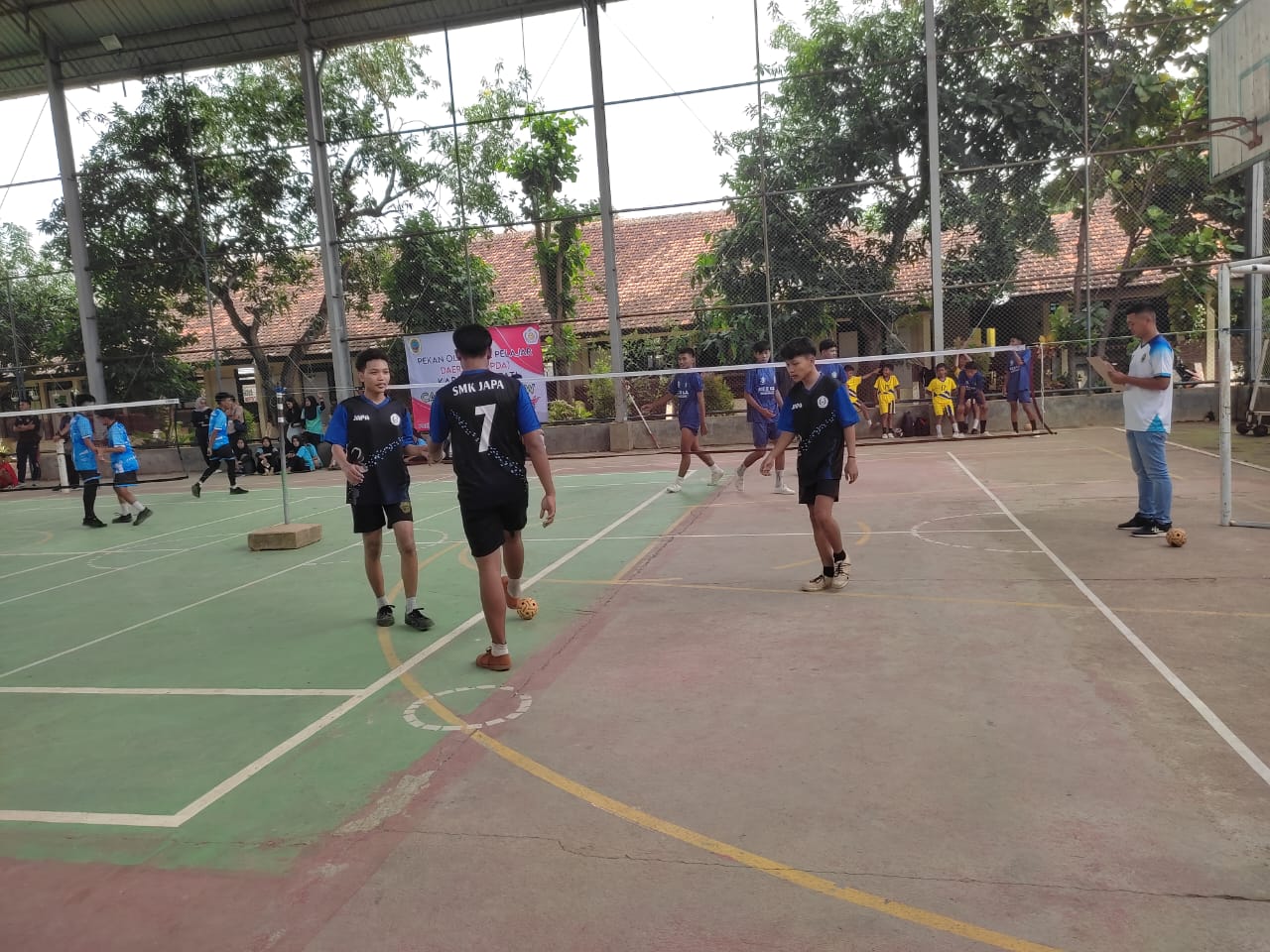 KEBANGGAAN : Tim sepak takraw SMK JAPA saat tampil di ajang POPDA tingkat kabupaten pada (2/3) bertempat di SMP Negeri 1 Margoyoso. (DOKUMEN SMK JAPA DUKUHSETI PATI)