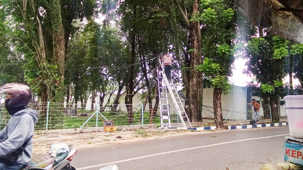 LOKASI KEJADIAN : Kondisi Jalan Raya Jurang area Pertigaan Kidangan kemarin.