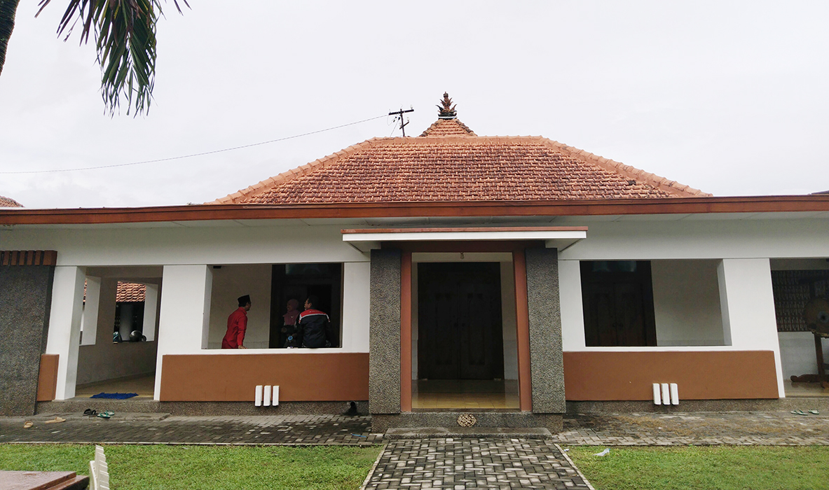 AKULTURASI: Masjid Langgardalem tampak depan, dulunya menjadi tempat tinggal Sunan Kudus yang masih difungsikan hingga sekarang.