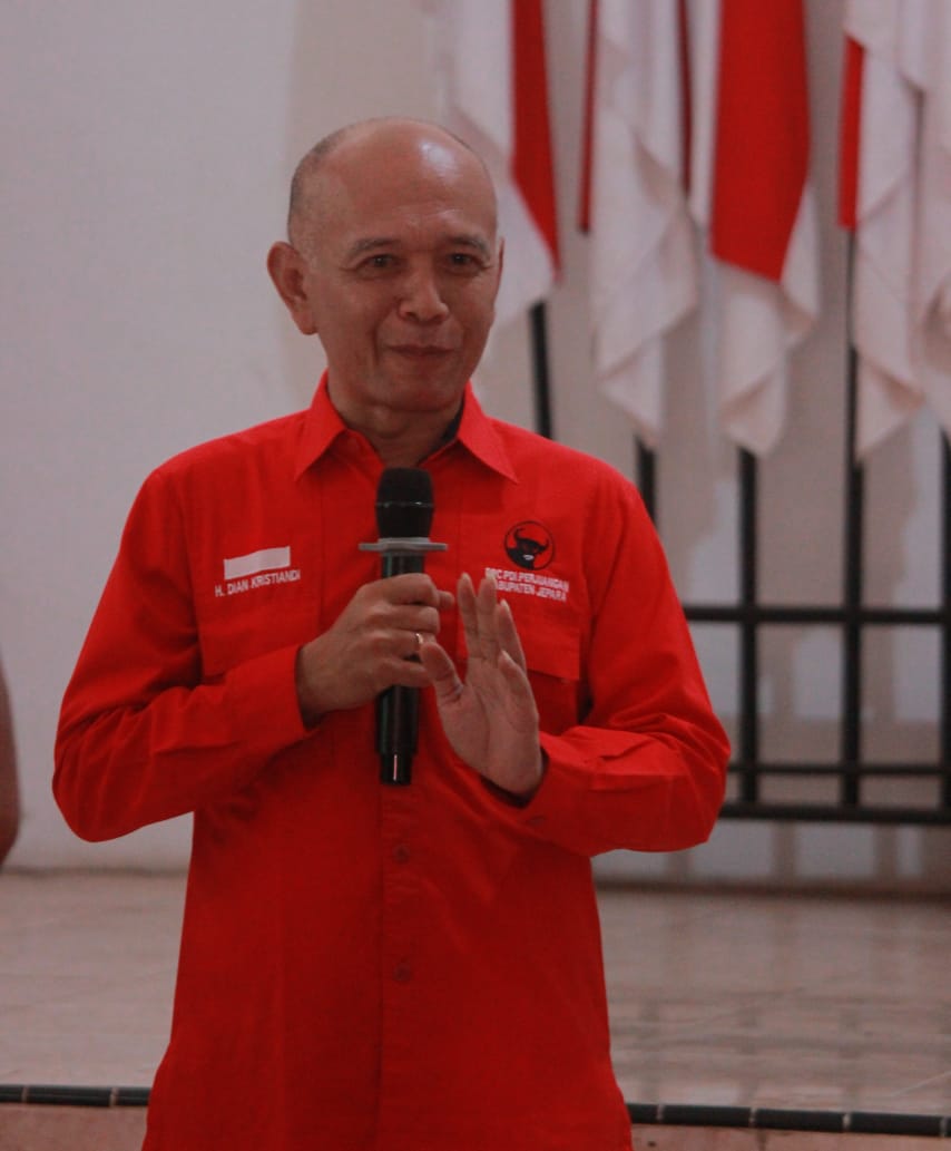 TERBUKA: Dian Kristiandi, Mantan Bupati Jepara dan Pengurus DPC PDIP Jepara. (MOH. NUR SYAHRI MUHARROM/RADAR KUDUS)