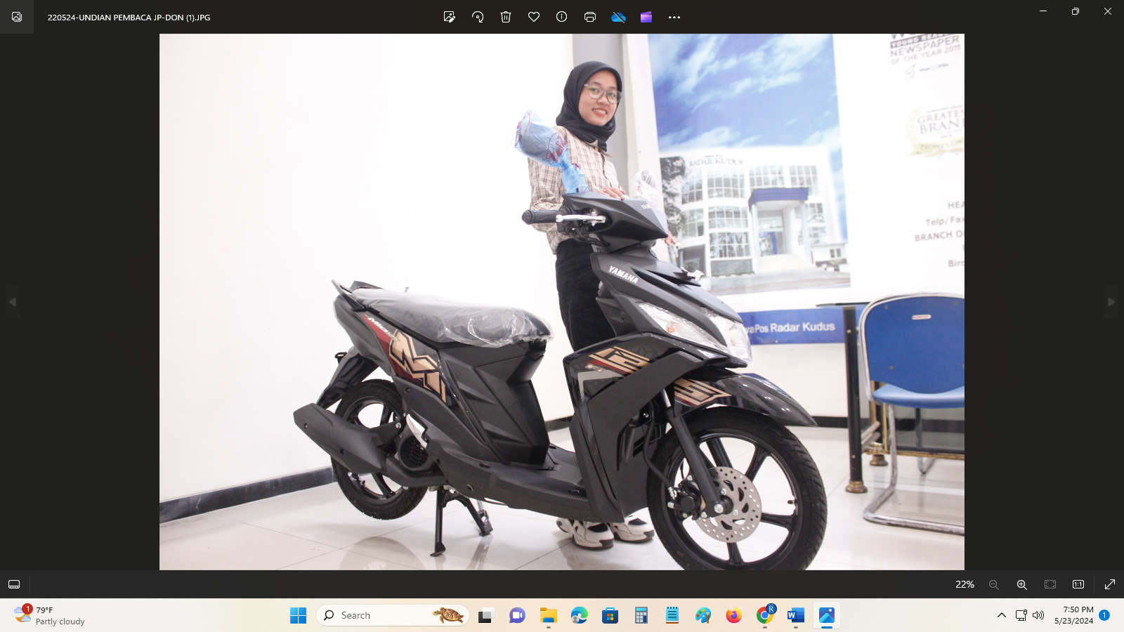 SIAP DIBAWA PULANG: Yamaha Mio M3 125 cc disediakan sebagai hadiah untuk pembaca setia Jawa Pos Radar Kudus. (DONNY SETYAWAN/RADAR KUDUS)