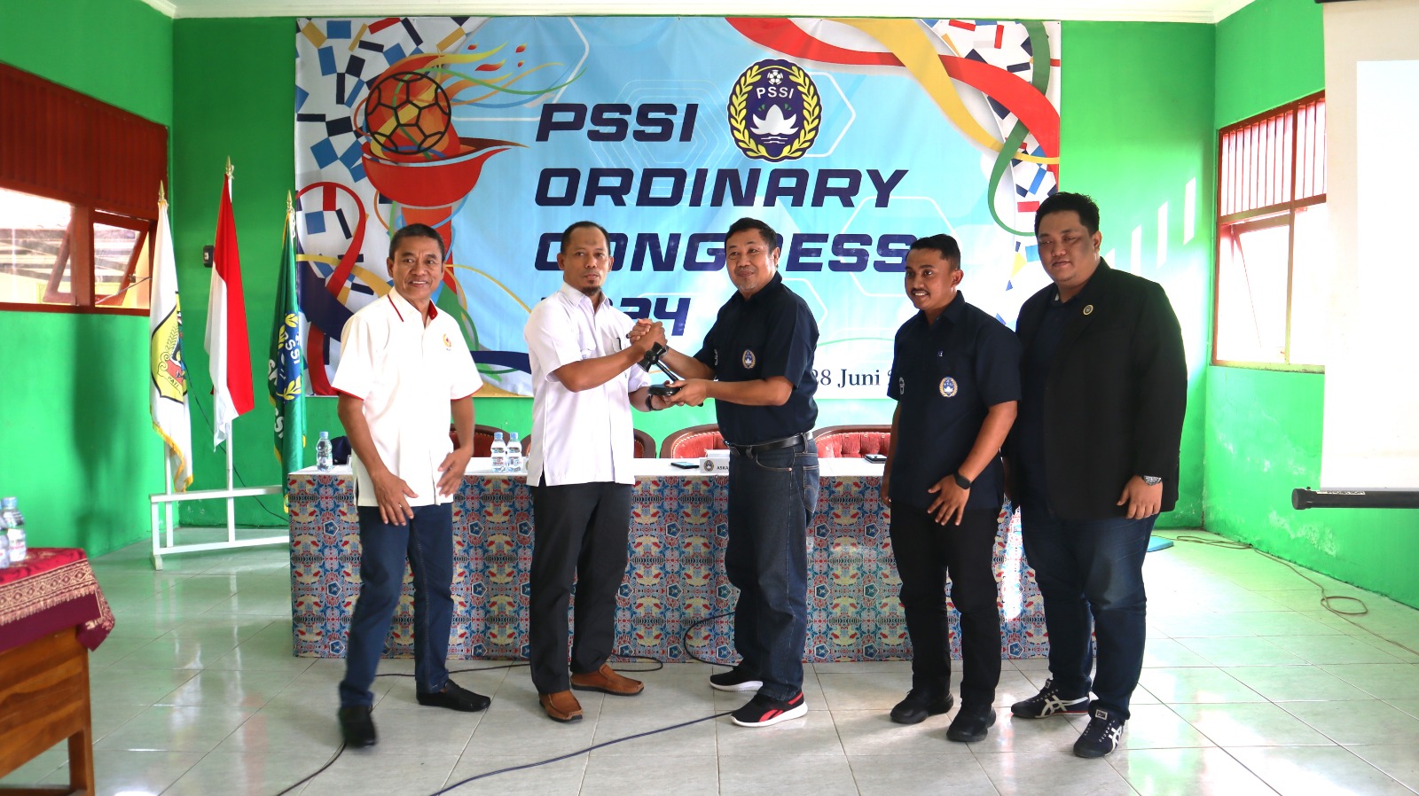KOMITMEN : Kongres tahunan Askab PSSI Pati menekankan pembinaan usia dini. (ACHMAD ULIL ALBAB/RADAR KUDUS)
