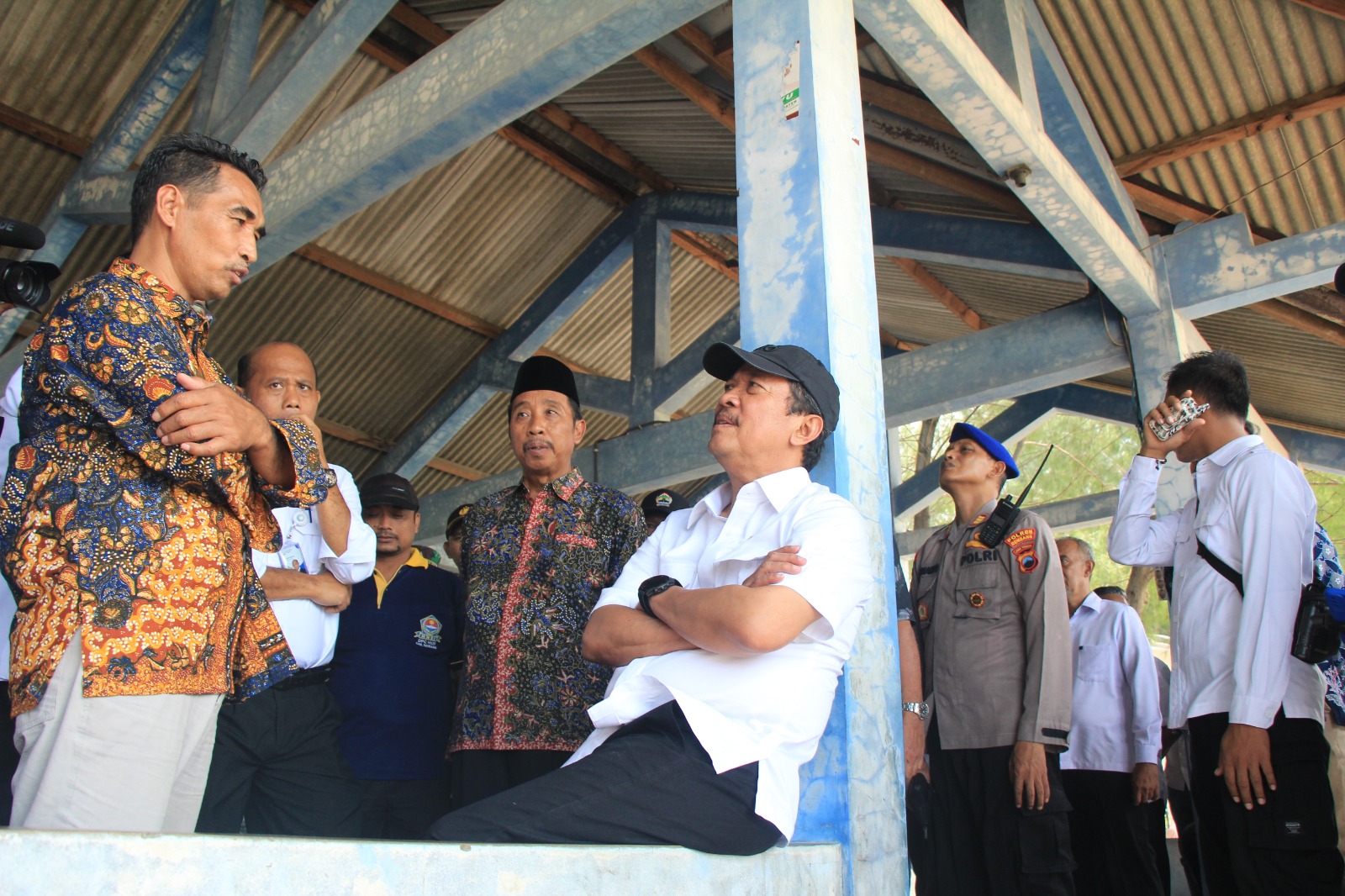 CALON LOKASI: Menteri Kelautan dan Perikanan Republik Indonesia Sakti Wahyu Trenggono mengecek lokasi Kalamo di Rembang. (WISNU AJI/RADAR KUDUS)