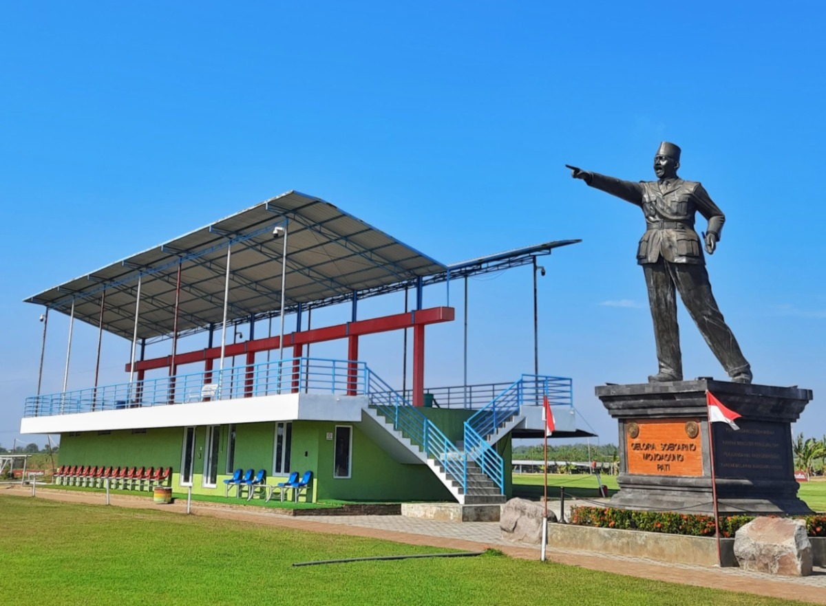 IKONIK : Komplek lapangan Gelora Soekarno Mojoagung Trangkil Pati menjadi daya tarik sport tourism di Bumi Mina Tani. (ACHMAD ULIL ALBAB/RADAR KUDUS)