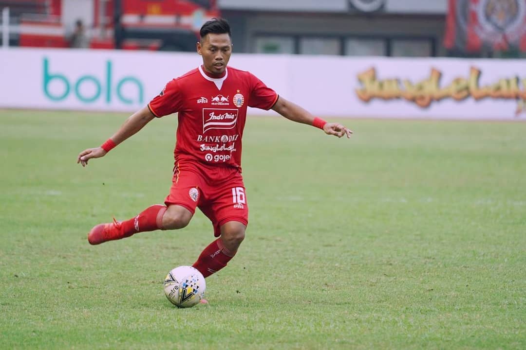 FREE: Tony Sucipto saat membela Persija Jakarta. (INSTAGRAM TONCIP6 UNTUK RADAR PATI)