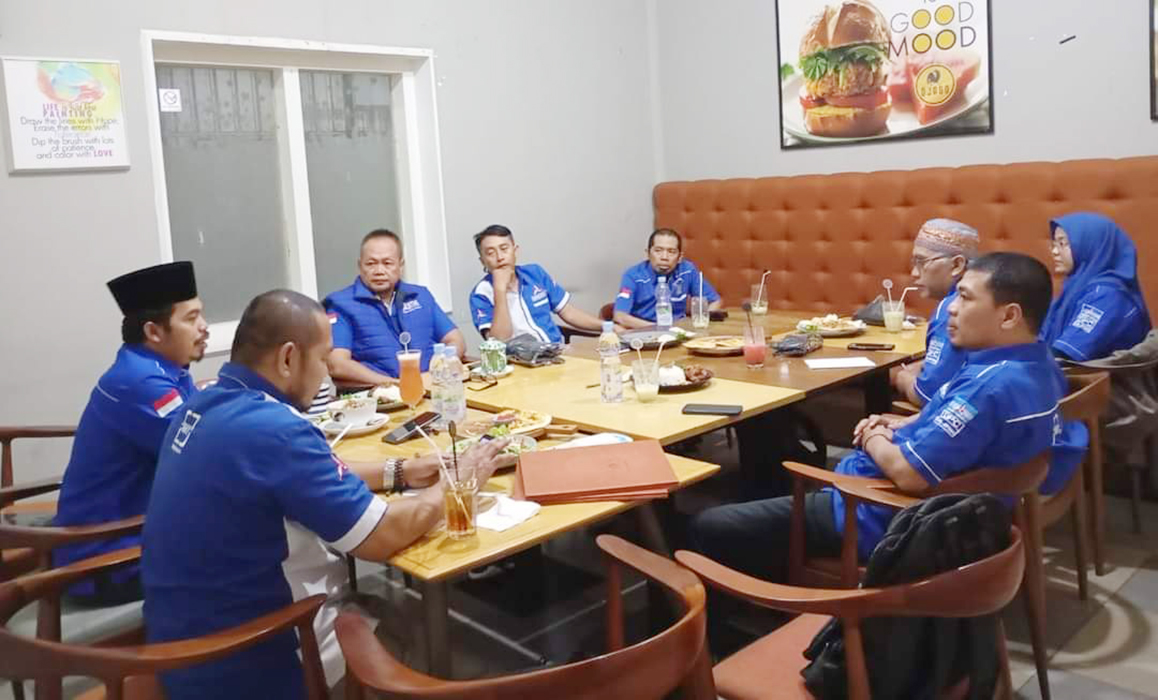 SEPAKAT: Rapat Pleno DPC Partai Demokrat Jepara yang memutuskan untuk mendukung Wiwit-Hajar sebagai Bakal Calon Bupati dan Wakil Bupati Jepara pada Pilkada 2024 mendatang.