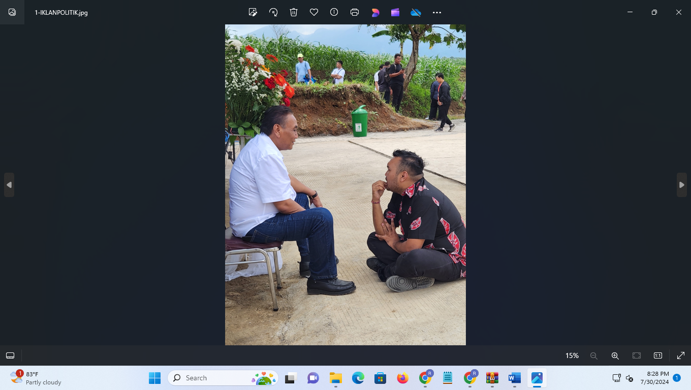 DAPAT RESTU: Staf Bambang Pacul, Andika Adikrishna Gunarjo (kemeja hitam), diklaim menerima banyak dukungan masyarakat untuk maju di Pilkada Kabupaten Blora 2024. (PDIP BLORA FOR RADAR KUDUS)