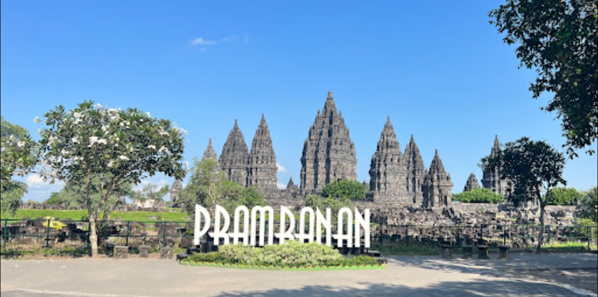 Candi Prambanan. (GOOGLE)