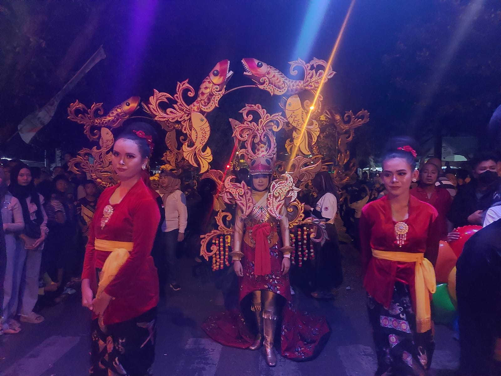 MERIAH : Karnaval budaya hari jadi Pati tahun 2023 lalu berlangsung meriah. (ANDRE F/RADAR KUDUS)