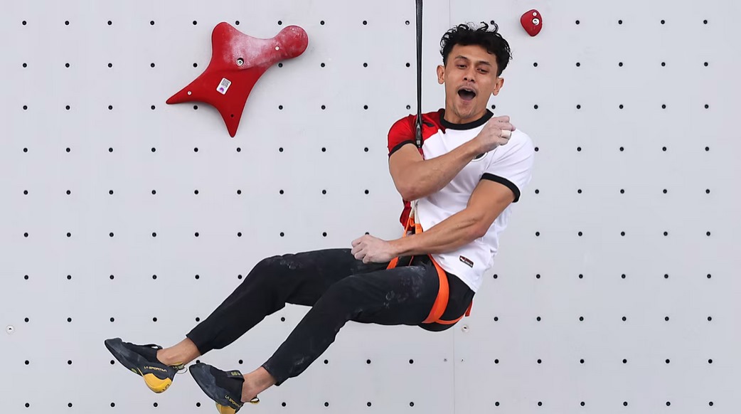 PECAH TELOR: Veddriq Leonardo meraih medali emas nomor speed Olimpiade Paris 2024.