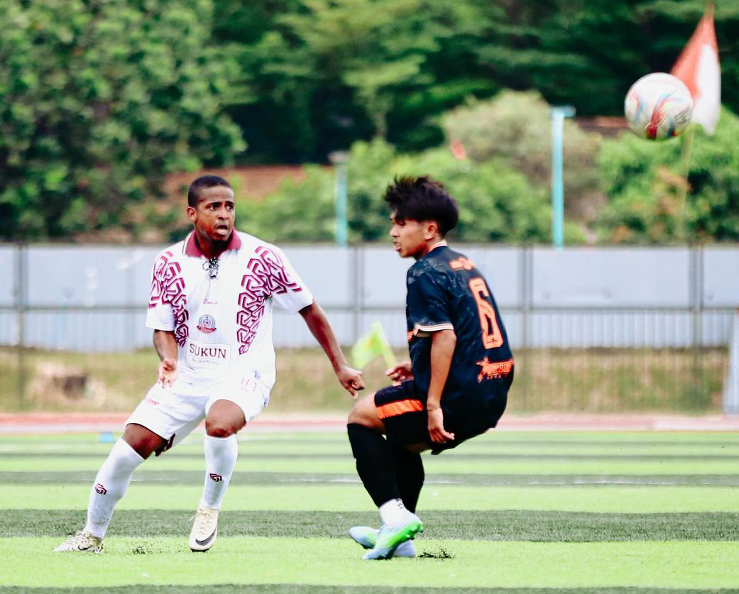 AKSI: Mateo Palacios, Pemain baru Persipa Pati siap menjadi andalan baru untuk arungi Liga 2 24/25 September mendatang. (FOTO: @persipaofficial)