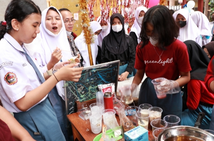 Dinas Kesehatan Kabupaten (DKK) Kudus ikut mengawal pelaksanaan uji coba Program Makan Bergizi Gratis yang akan diterapkan di Kota Kretek.