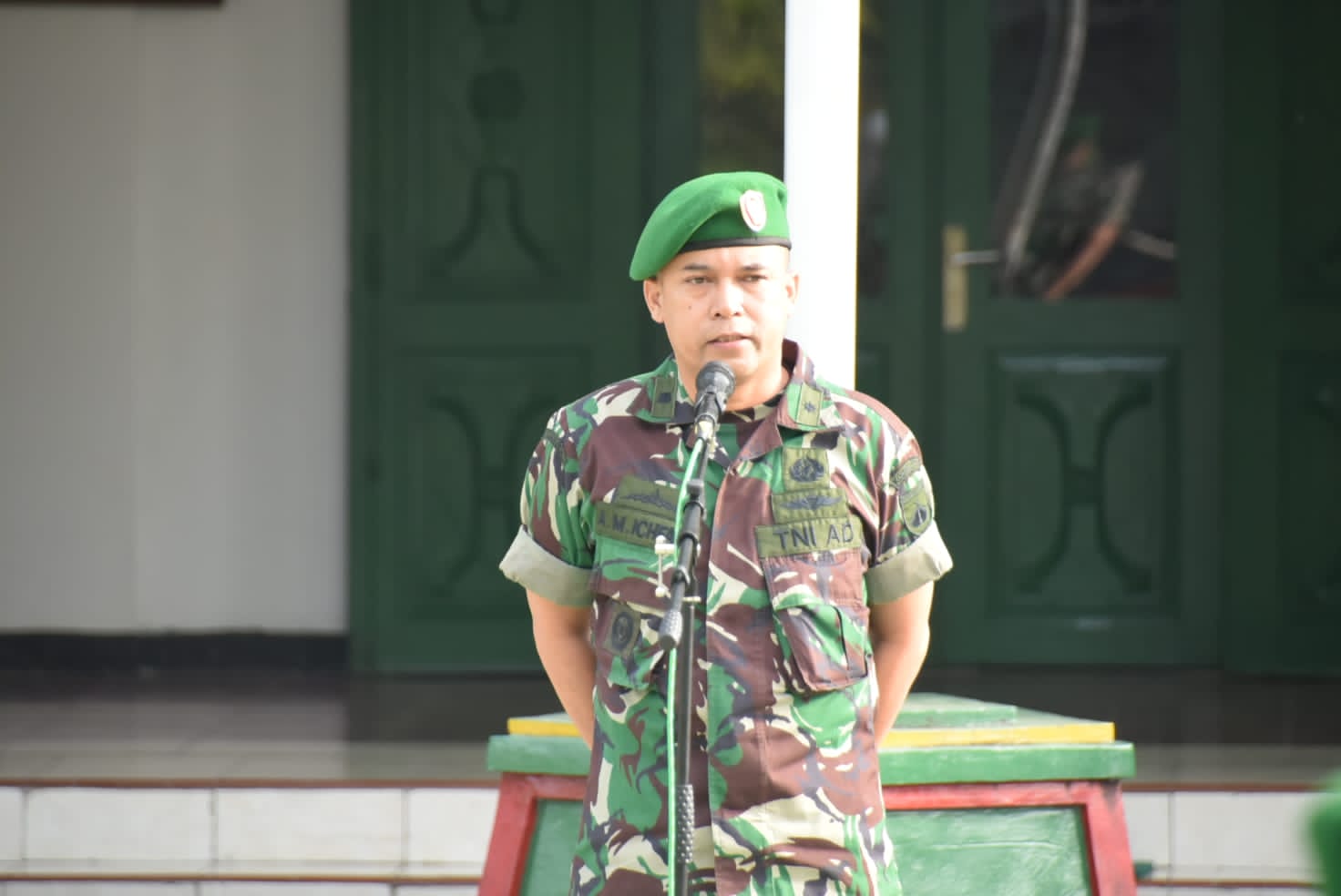 TEGAS: Kasdim 0717/Grobogan Mayor Cba A.M Ichfani saat menggelar apel di halaman makodim belum lama ini. INTAN MAYLANI SABRINA/RADAR PATI
