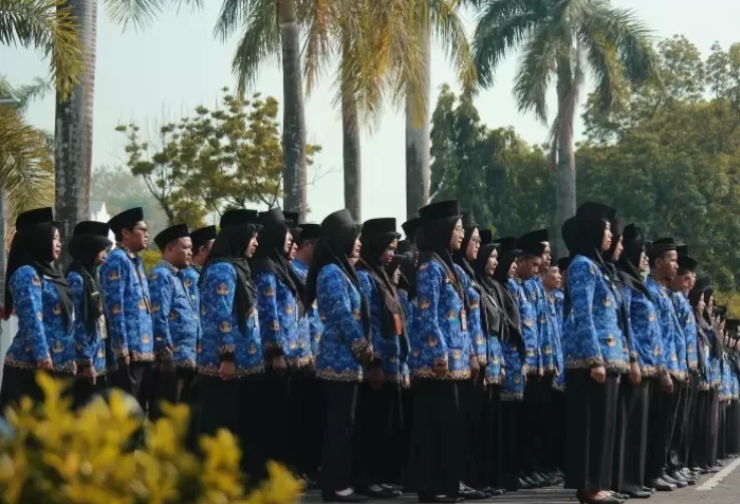 RAMAI: H-3 penutupan pendaftaran selesksi CPNS, beberapa instansi ada yang sepi peminat dan ada yang ramai peminat.  (MOH. NUR SYAHRI MUHARROM/RADAR KUDUS)