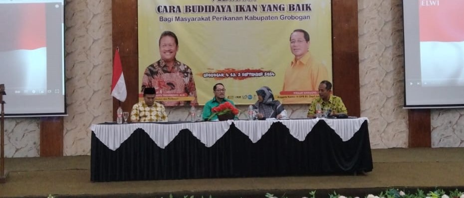 SOSIALISASI &ndash; Anggota DPR RI Firman Subagyo memberikan materi cara budi daya ikan yang baik bagi masyarakat perikanan Kabupaten Grobogan di Grand Master Hotel Purwodadi. SIROJUL MUNIR/RADARPATI.ID