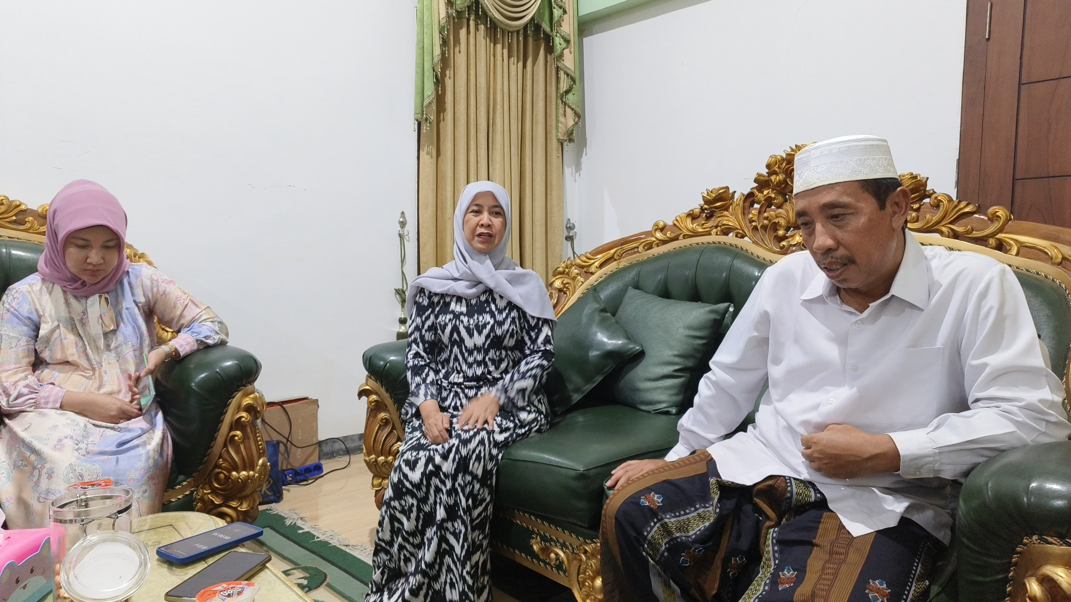 ANTUSIAS: Pembina PPP Rembang Abdul Hafidz siap mengerahkan seluruh kekuatan untuk menangkan pasangan Vivit - Umam di Pilkada 2024. (VACHRY R/RADAR KUDUS)