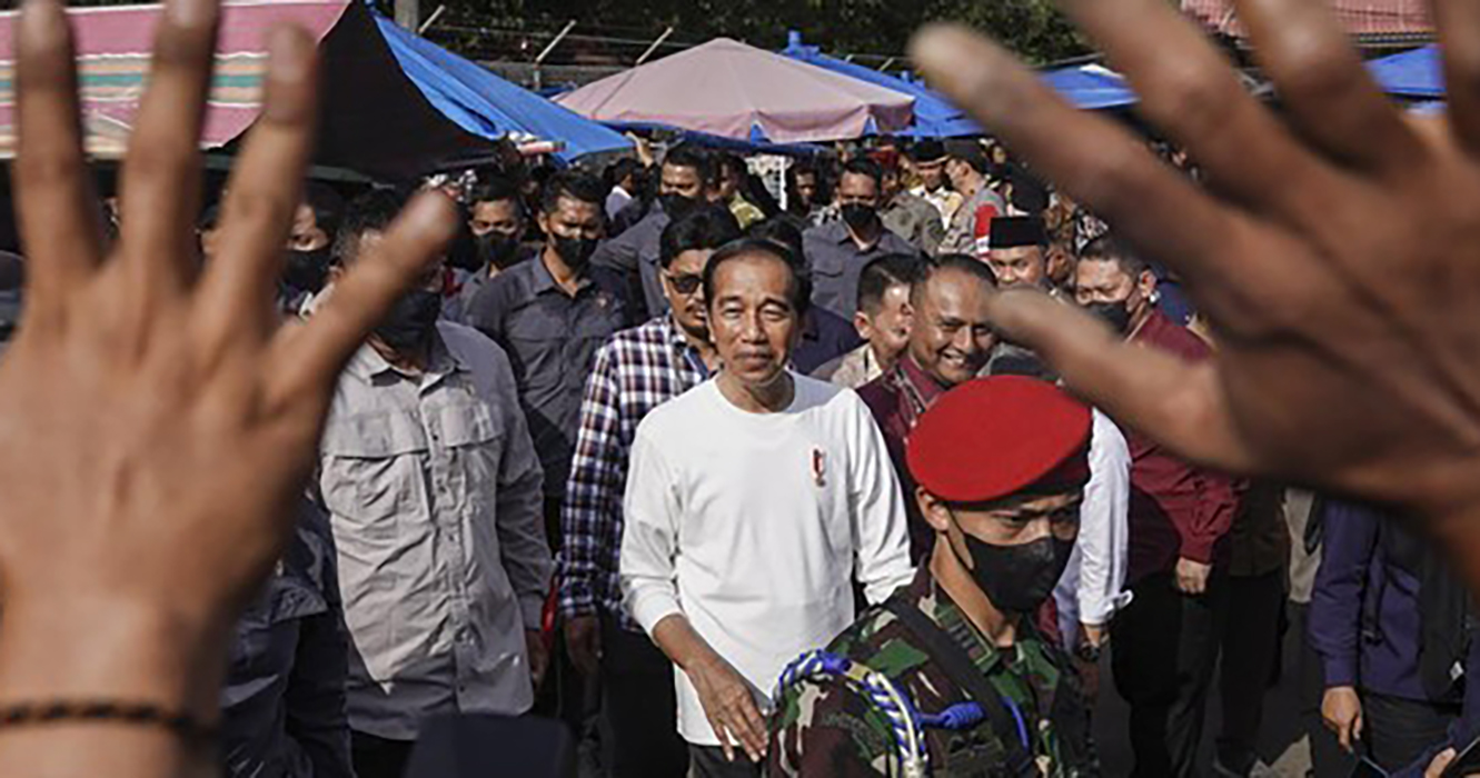 Presiden Jokowi berpamitan kepada masyarakat untuk mengingatkan dirinya akan purnatugas sebagai Presiden per 20 Oktober 2024. (ANTARA FOTO/Dhemas Reviyanto)