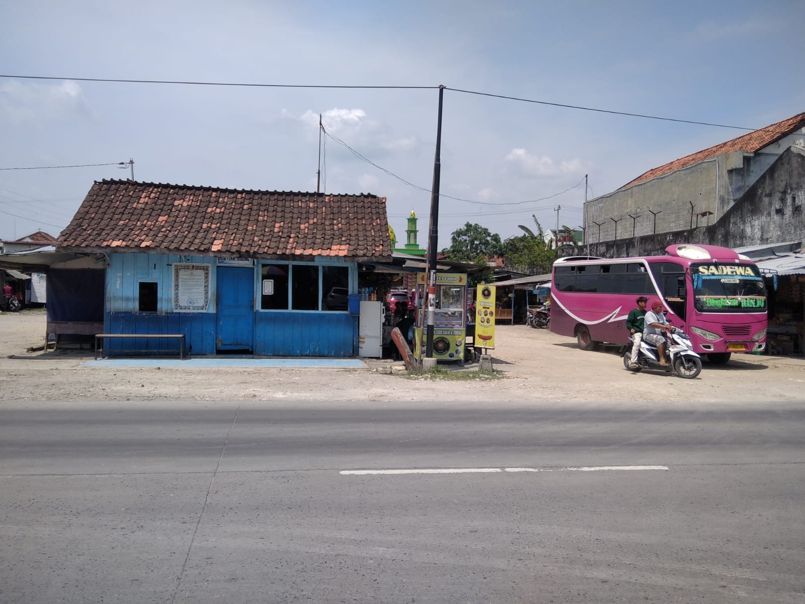 KONDISI FISIK: Kondisi Terminal Godong tipe C yang tak layak. INTAN MAYLANI SABRINA/RADARPATI.ID