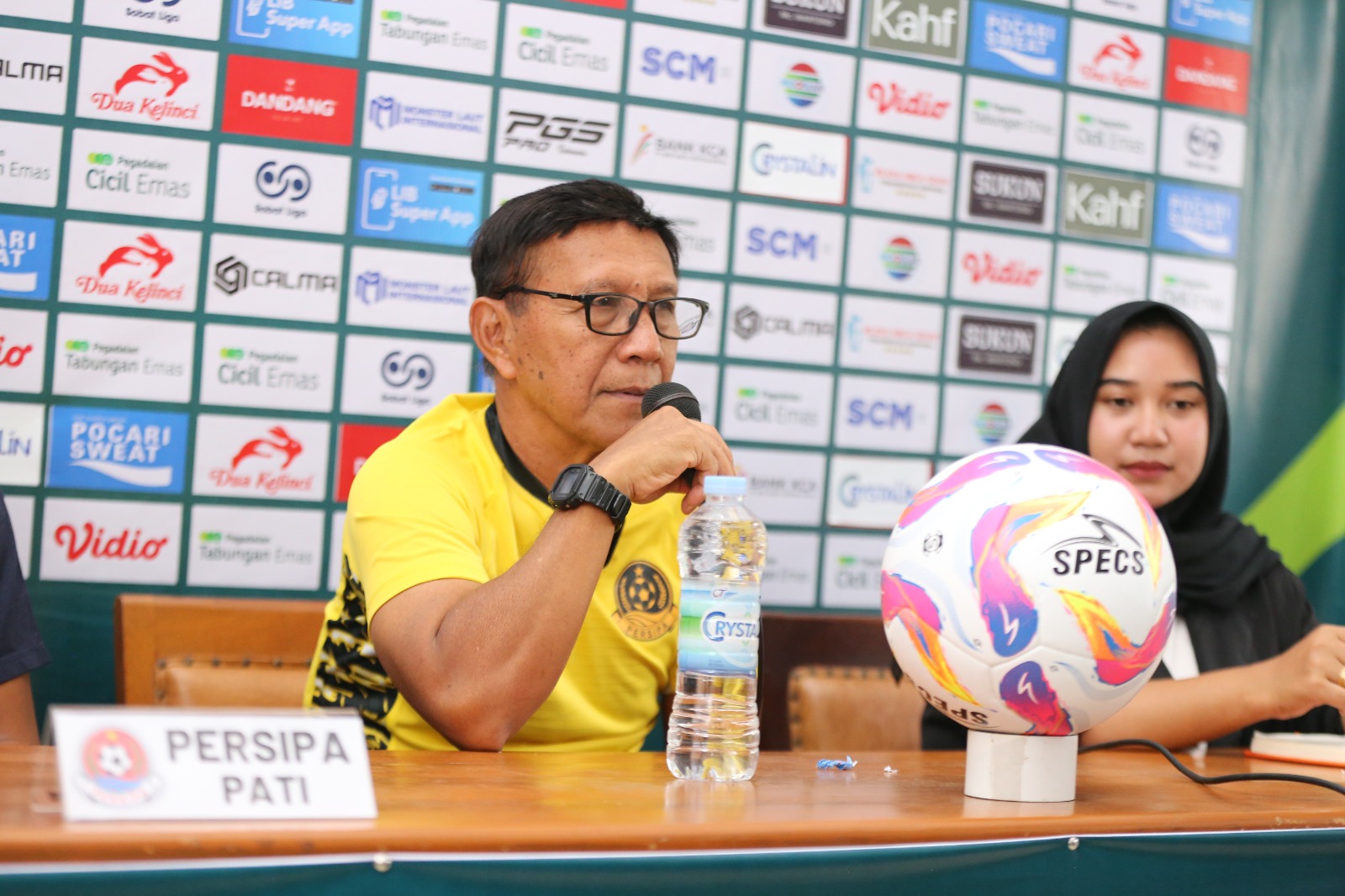 EVALUASI : Pelatih Persipa Pati Bambang Nurdiansyah mengakui masih banyak PR untuk memperbaiki timnya. (PERSIPA PATI UNTUK RADAR PATI)