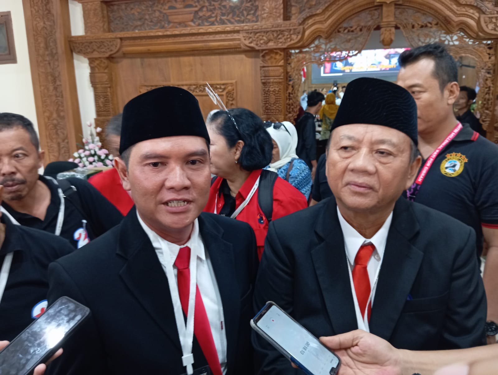 LUGAS : Paslon nomor urut 02 Wahyu - Suharyono komitmen peduli lingkungan dengan berbagai program kerjanya. (ACHMAD ULIL ALBAB/RADAR PATI)