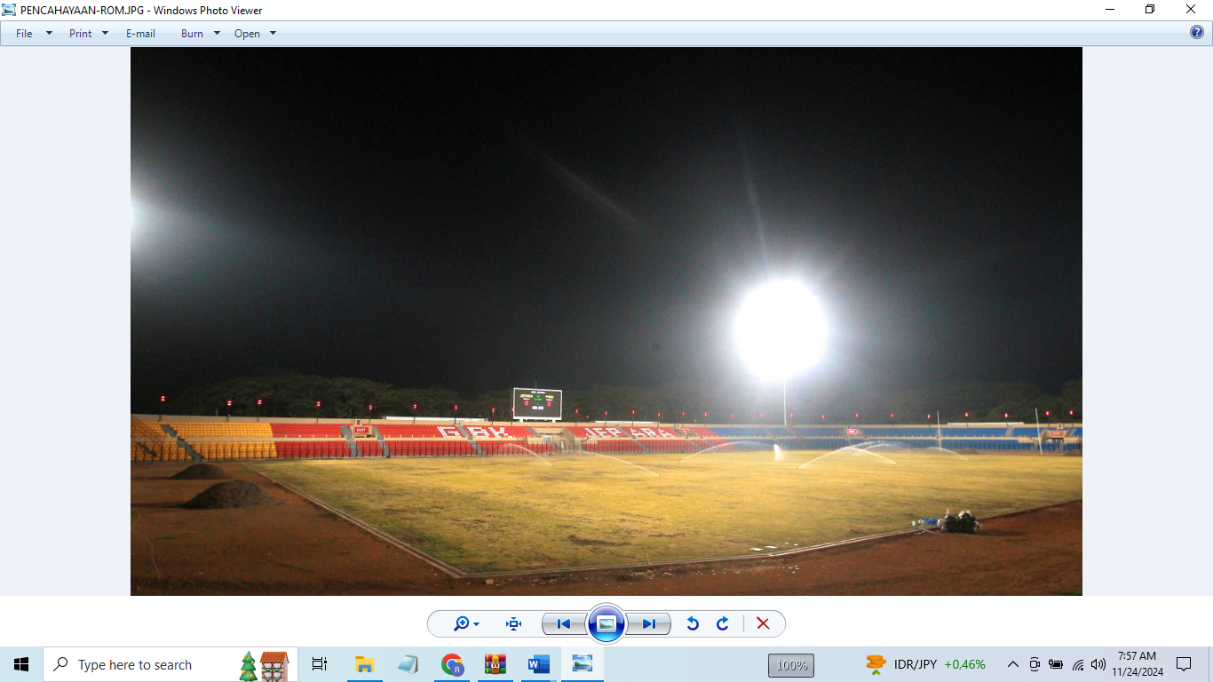MEWAH: Penampakan wajah baru Stadion Gelora Bumi Kartini Jepara setelah dilakukan renovasi. (MOH. NUR SYAHRI MUHARROM/RADAR PATI)