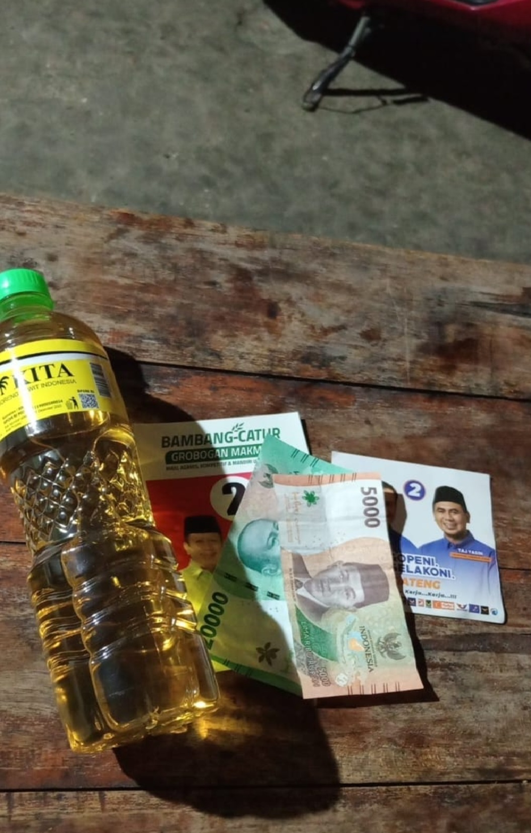 Serangan fajar Pilkada Grobogan. (IST)