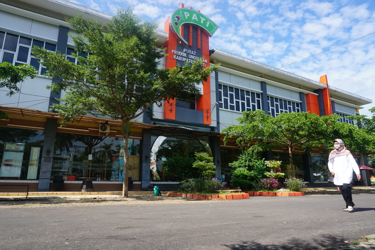 Plaza Pragolo Pati menawarkan paket pelatihan berbagai kerajinan produk unggulan Pati bagi pelajar dari jenjang PAUD hingga SMA. (ACHMAD ULIL ALBAB/RADAR PATI)