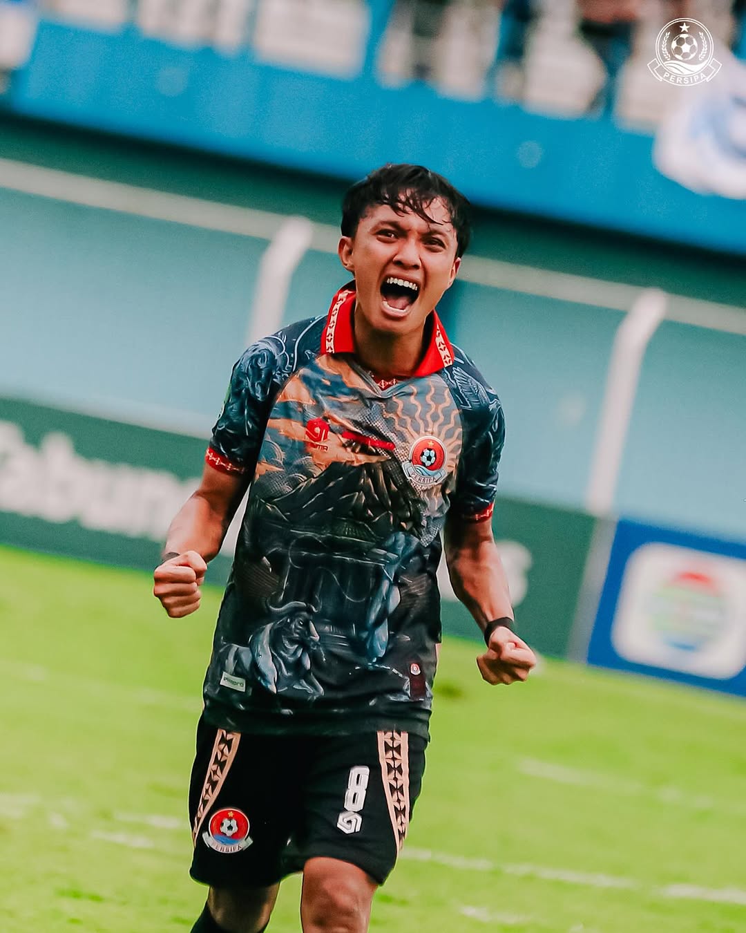 Pahlawan kemenangan Persipa Pati M Rifai Marsi dalam balutan jersey ketiga tim musim ini. (DOKUMEN PERSIPA PATI)