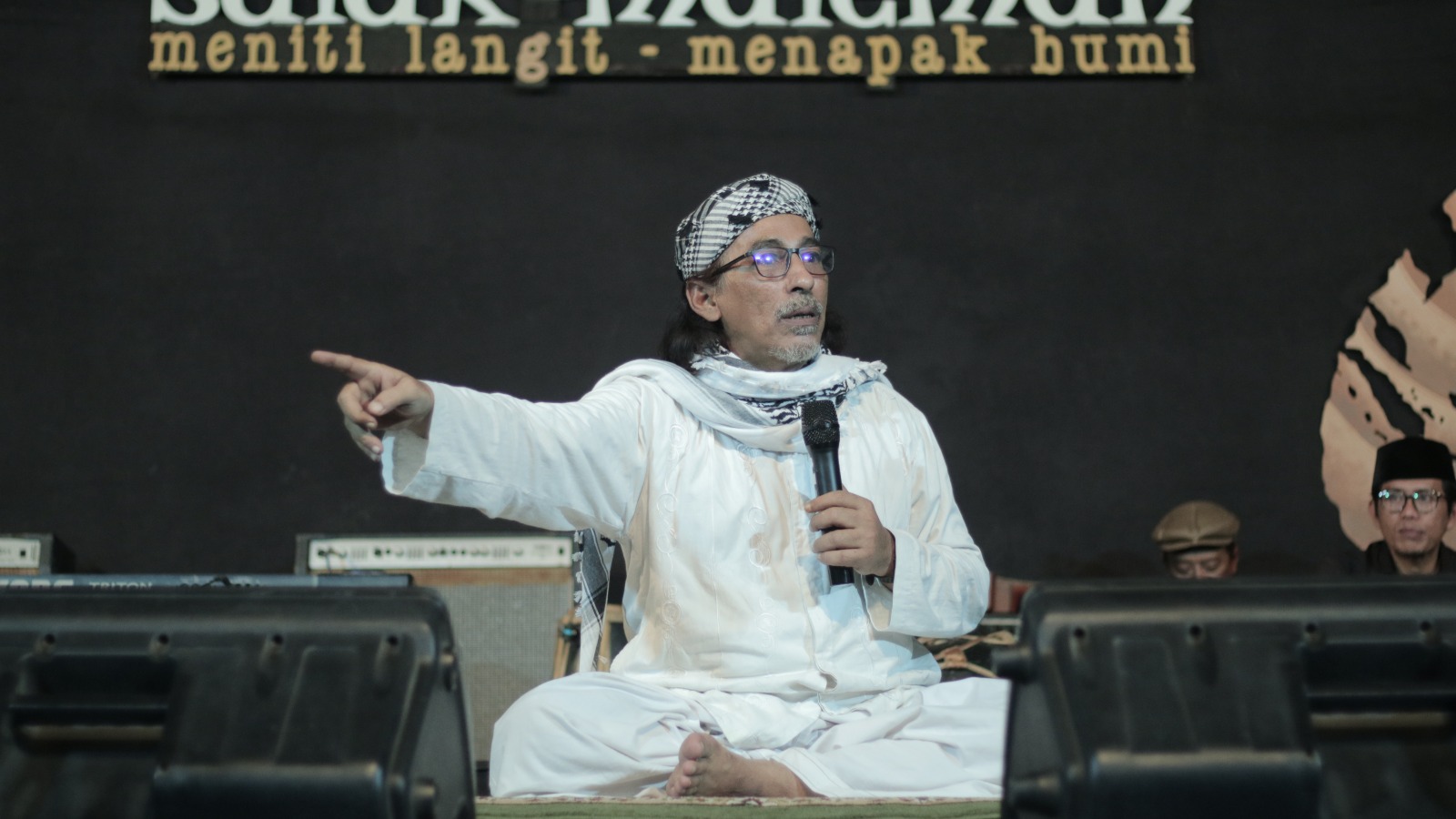 Ngaji Suluk Maleman edisi 13 tahun yang berlangsung pada Sabtu (18/1) lalu. (SULUK MALEMAN UNTUK RADAR KUDUS)