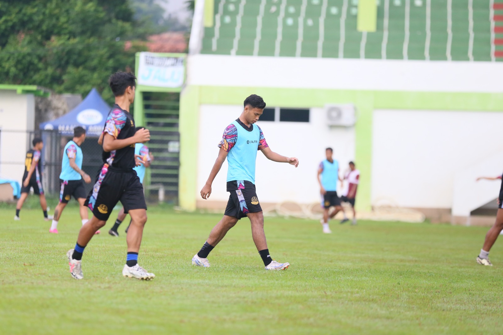 Pemain Persipa Pati saat melakoni sesi official training di Stadion Persikas Subang jelang laga babak playoff Liga 2. (PERSIPA PATI UNTUK RADAR PATI)