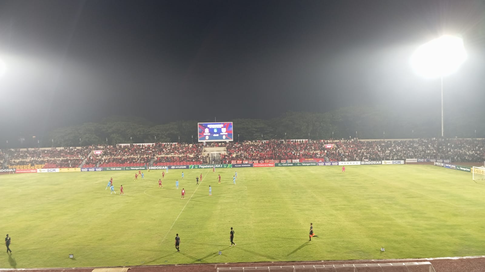 IMBANG: Skor babak pertama masih 0-0 pada laga lanjutan delapan besar Liga 2 antara tuan rumah Persijap melawan Persela. (M. KHOIRUL ANWAR/RADAR PATI)