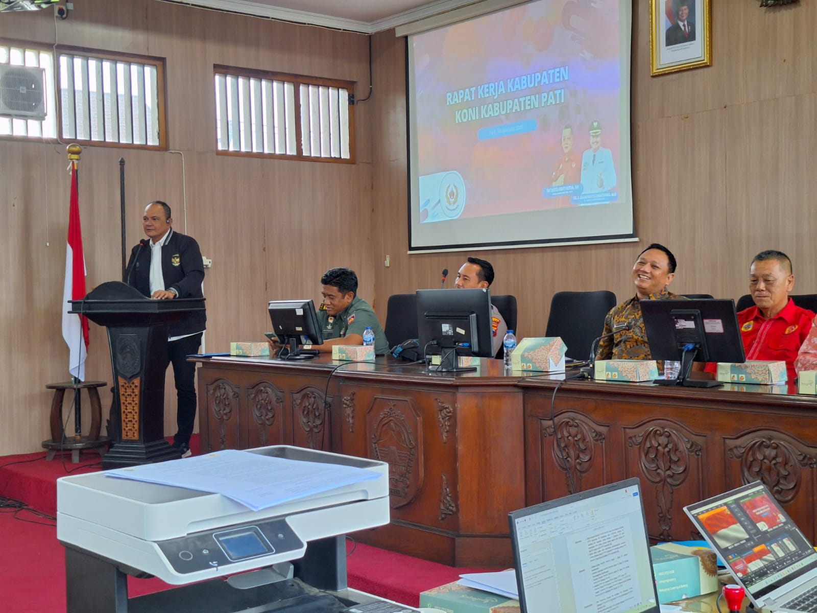 KONI Kabupaten Pati menggelar Rapat Kerja Kabupaten (Rakerkab) 2025, di ruang Penjawi, Kamis ( 30/01/2025 ). (ACHMAD ULIL ALBAB/RADAR PATI)