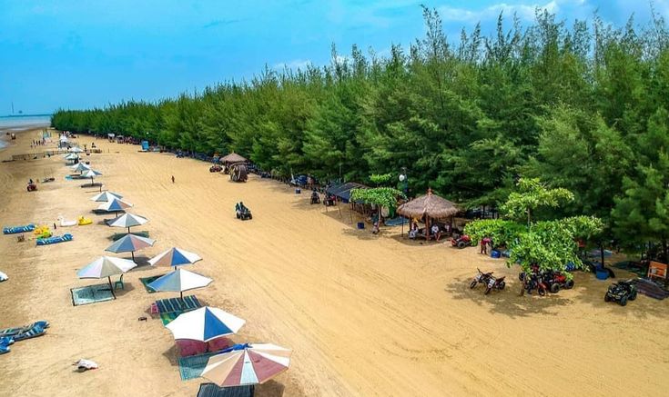 Pantai Karang Jahe Rembang