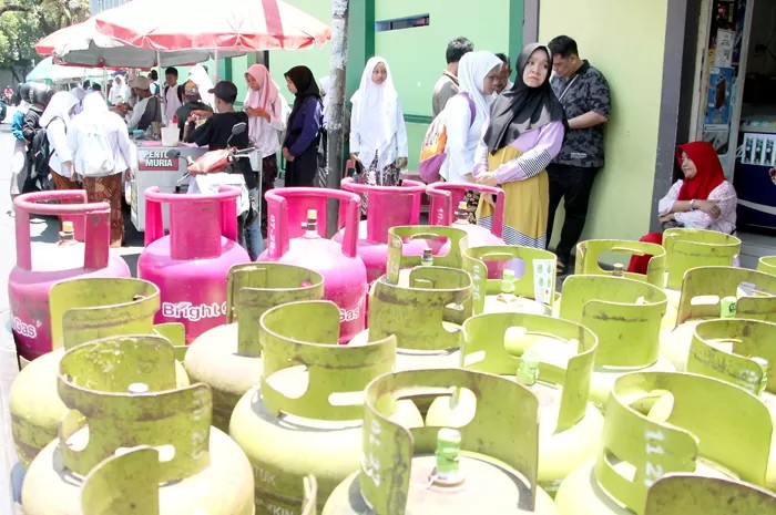 PANGKALAN: Gas LPG 3 Kilogram saat disetor ke sejumlah pangkalan yang ada di Kabupaten Grobogan.