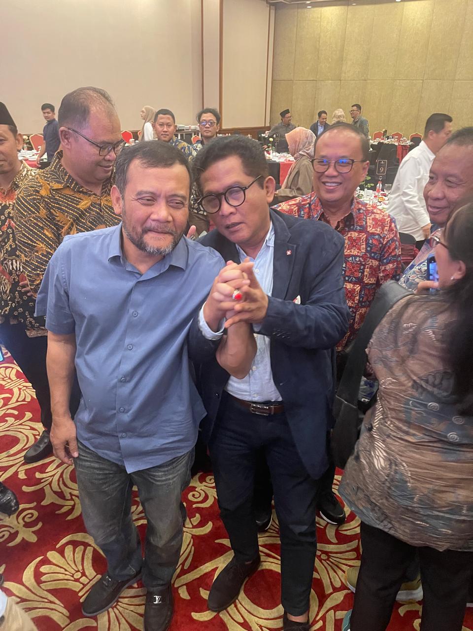 ABUPI JATENG UNTUK RADAR KUDUS  KOMITMEN BERSAMA: Gubernur Gubernur Terpilih Jawa Tengah (Jateng) Ahmad Luthfi bersama Ketua Asosiasi Badan Usaha Pelabuhan Indonesia (ABUPI) Korwil Jawa Tengah Mindo S