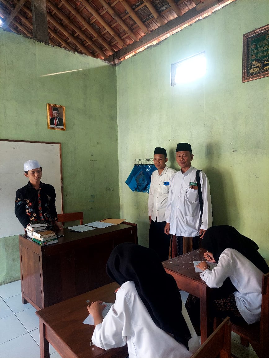 RMI NU Kudus monitoring ke madrasah-madrasah diniyah.