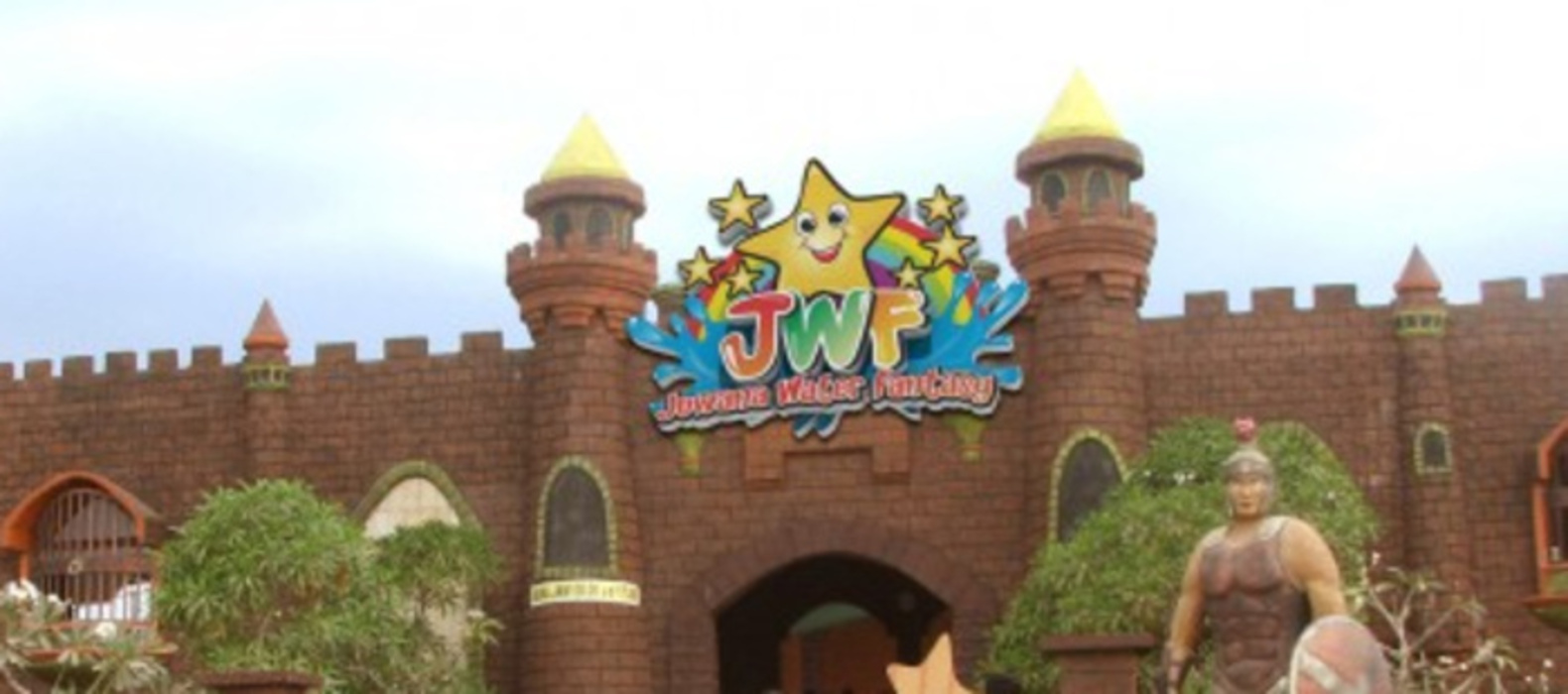 Juwana Water Fantasy di Juwana, Pati.