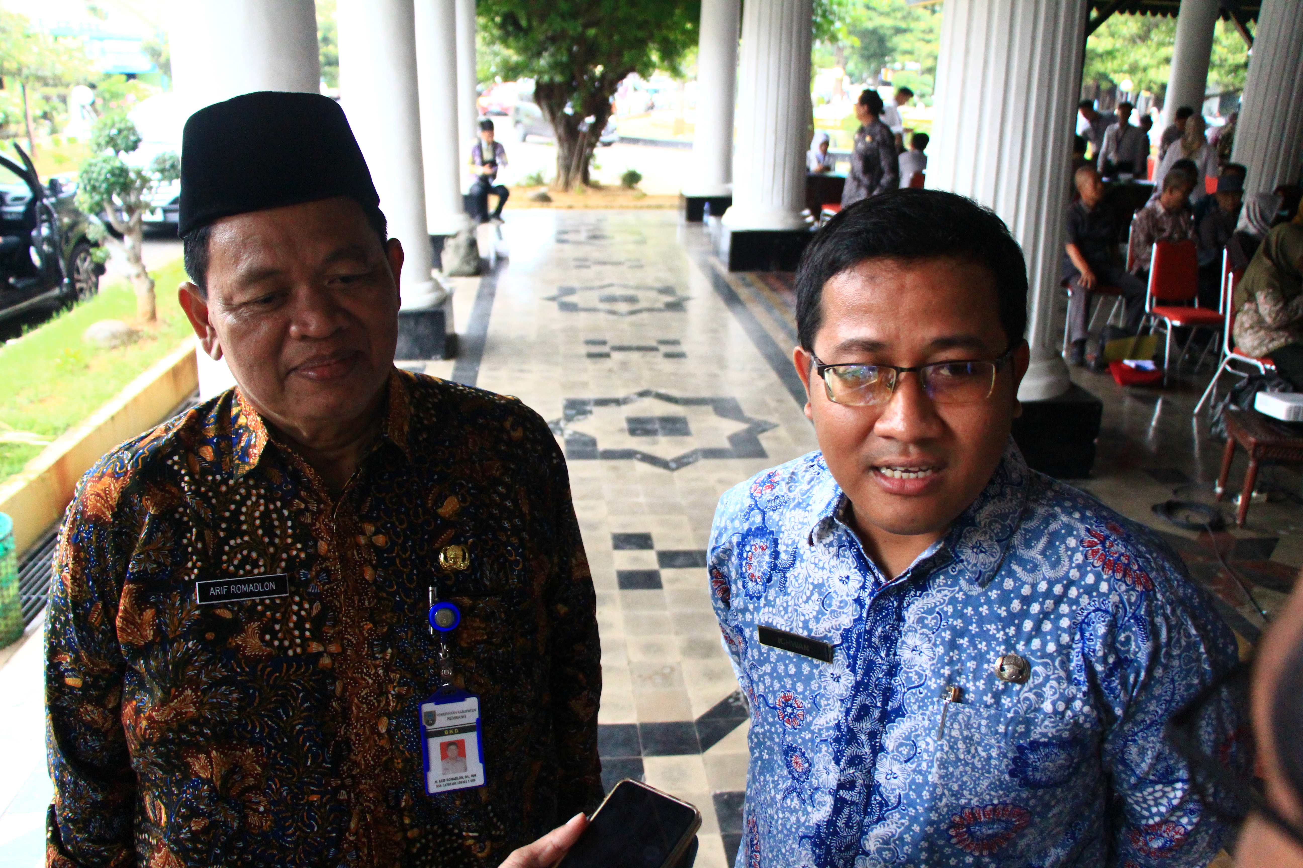 LEBIH CEPAT: Kepala BKD Rembang, Arif Romadlon didampingi Kepala Bidang Pengadaan, Pemberhentian, dan Informasi, Miftachul Ichwan Anggoro Kasih menjelaskan rencana pengangkatan CPNS dan PPPK.