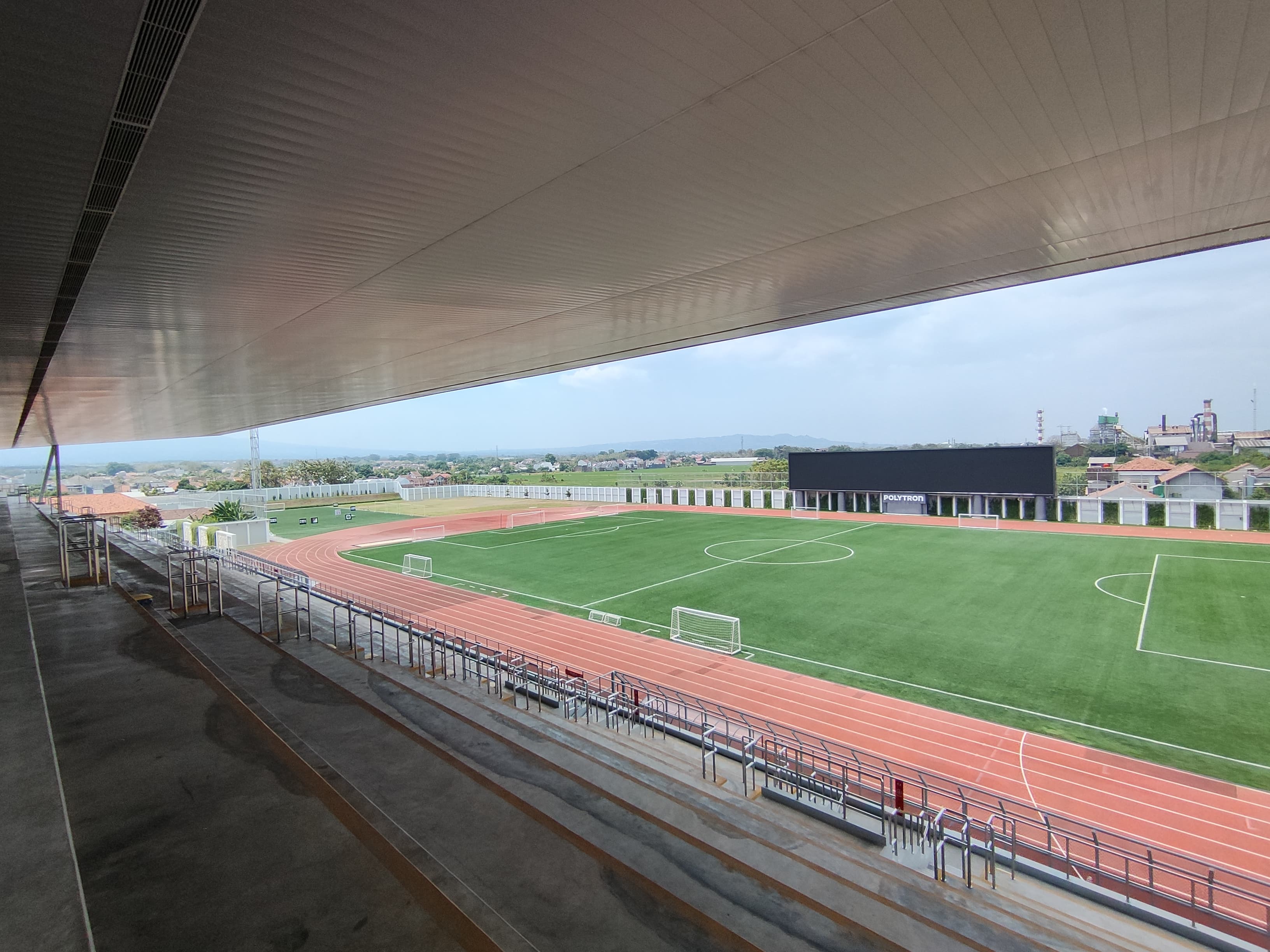 DIANGGAP LAYAK: Kondisi Stadion SSA, Rendeng milik PT Djarum Kudus. (GALIH ERLAMBANG W/ RADAR KUDUS)