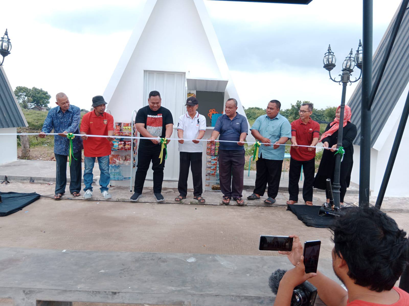 KREATIF : Momen peresmian kios kuliner dan ekonomi kreatif di Taman Batik Bakaran Event lari yang digelar di area Taman Batik Bakaran yang digadang menjadi sentra kegiatan masyarakat.