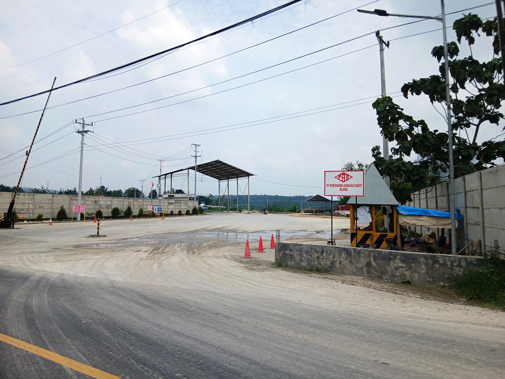 BEROPERASI: PT Pentawira Agraha Sakti, pabrik yang bergerak di bidang kimia memproduksi kalsium berlokasi di berlokasi di Kecamatan Jiken, sudah beroperasi sejak 2023.