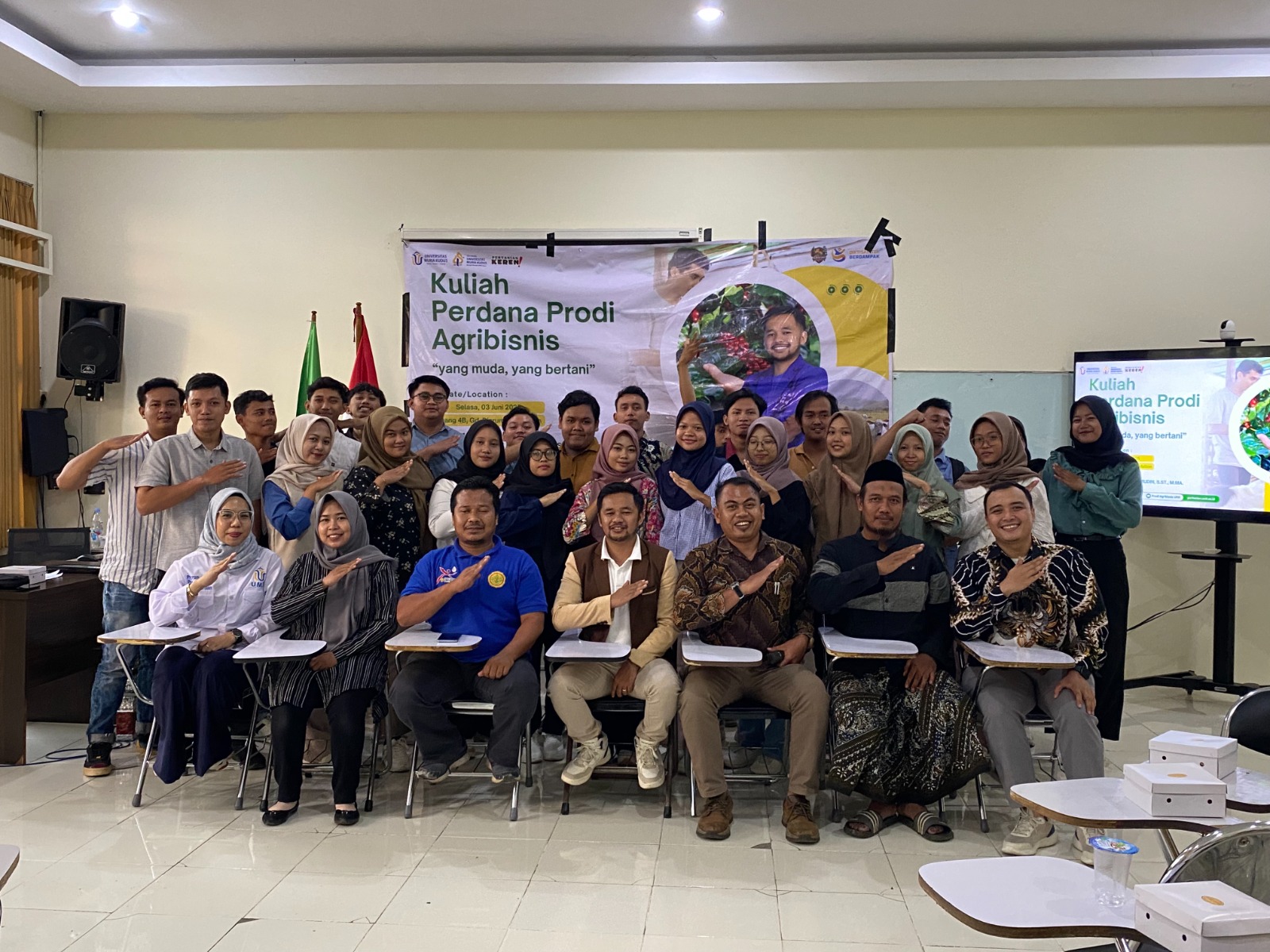 AKRAB: Ketua Umum Duta Petani Milenial dan Andalan Kementerian Pertanian RI, Rayndra Syahdan dalam kuliah perdana Program Studi Agribisnis Fakultas Pertanian Universitas Muria Kudus, Selasa (3/6).
