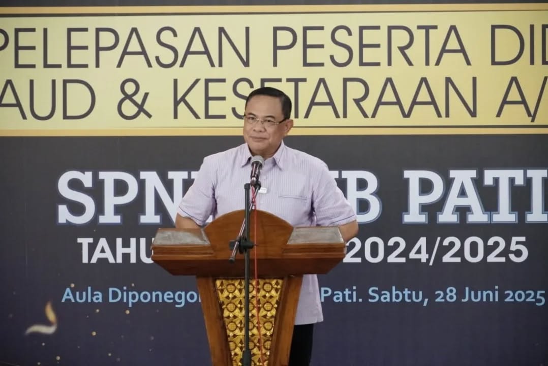 Bupati Sudewo menghadiri kegiatan di Sanggar Kegiatan Belajar (SKB) Pati. (HUMAS PATI UNTUK RADAR KUDUS)