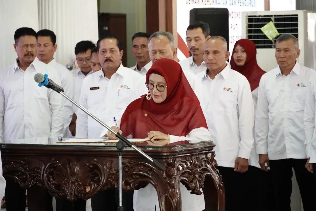 Atik Kusdarwati Sudewo dilantik sebagai Ketua PMI Kabupaten Pati masa bakti 2025-2030. (HUMAS PATI UNTUK RADAR KUDUS)