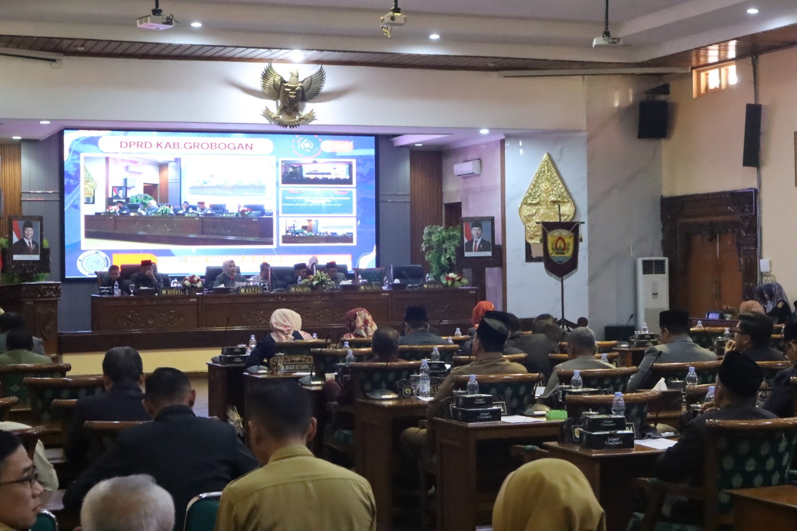PARIPURNA: Ketua DPRD Grobogan memimpin jalanya rapat paripurna ke 20 untuk pengambilan keputusan terhadap raperda tentang Pembentukan Dana Cadangan untuk Pilkada Tahun 2029