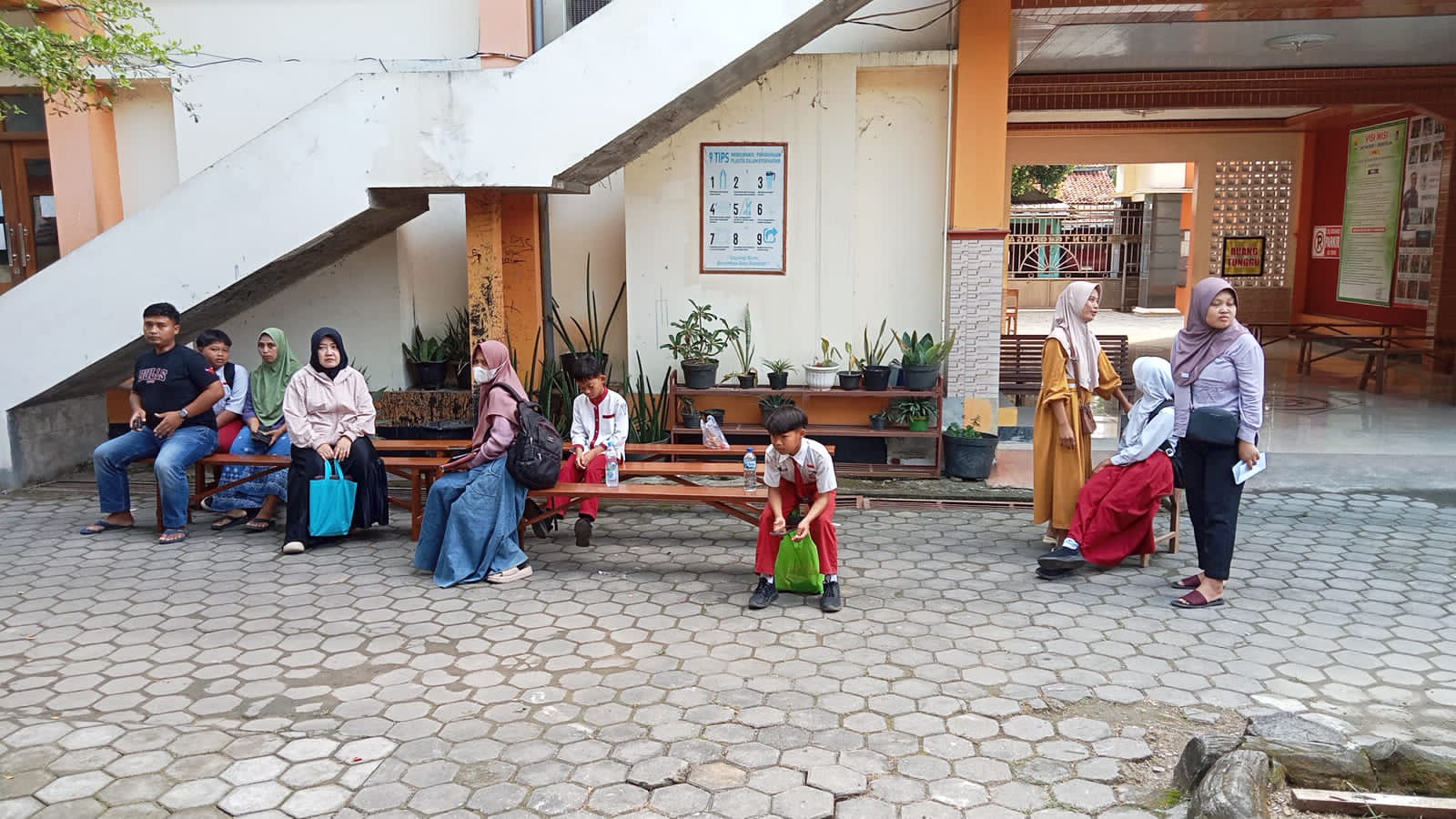 SELEKSI: Proses SPMB yang berlangsung di SMPN 1 Grobogan beberapa waktu lalu.