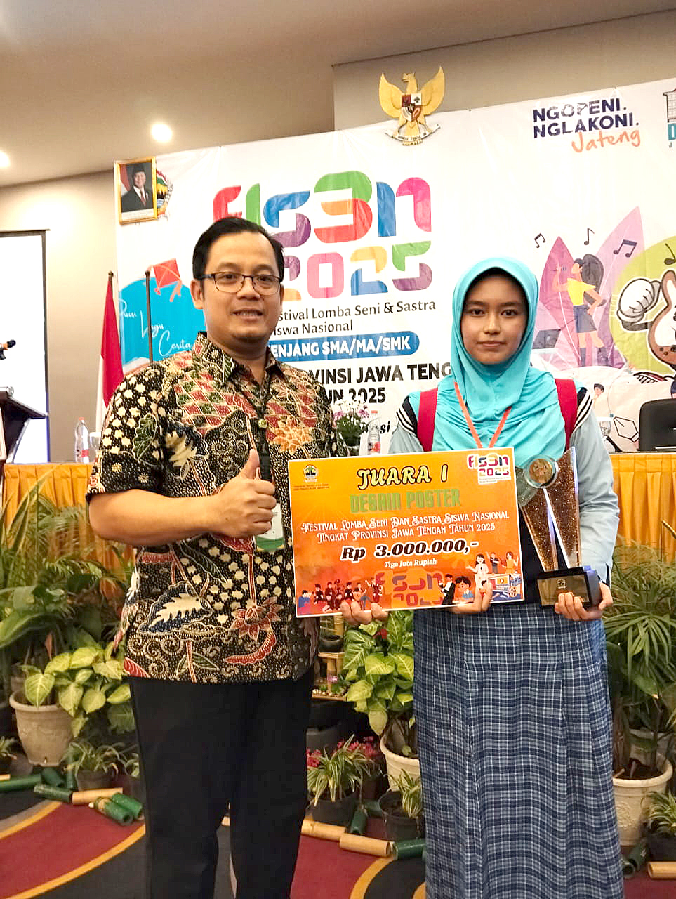 Kitana A Az-Zahra, siswi kelas XII-1 MAN 2 Kudus